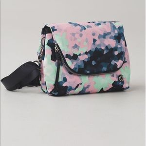 NWOT Lululemon Party Om Bag